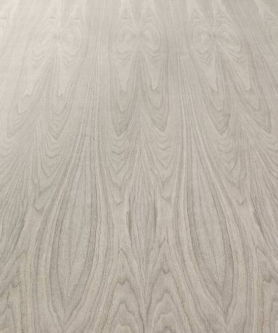 پلی وود: انتخابی لوکس و بادوام برای پله‌های مدرن