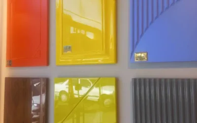 اجرای رنگ پلی‌اورتان ایتالیایی در کمرد؛ از پولیشی شیشه‌ای تا مات ابریشمی با دقت دیجیتال